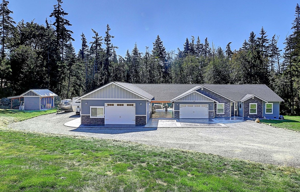 130 E Dry Lake Rd | Amanda Chapman